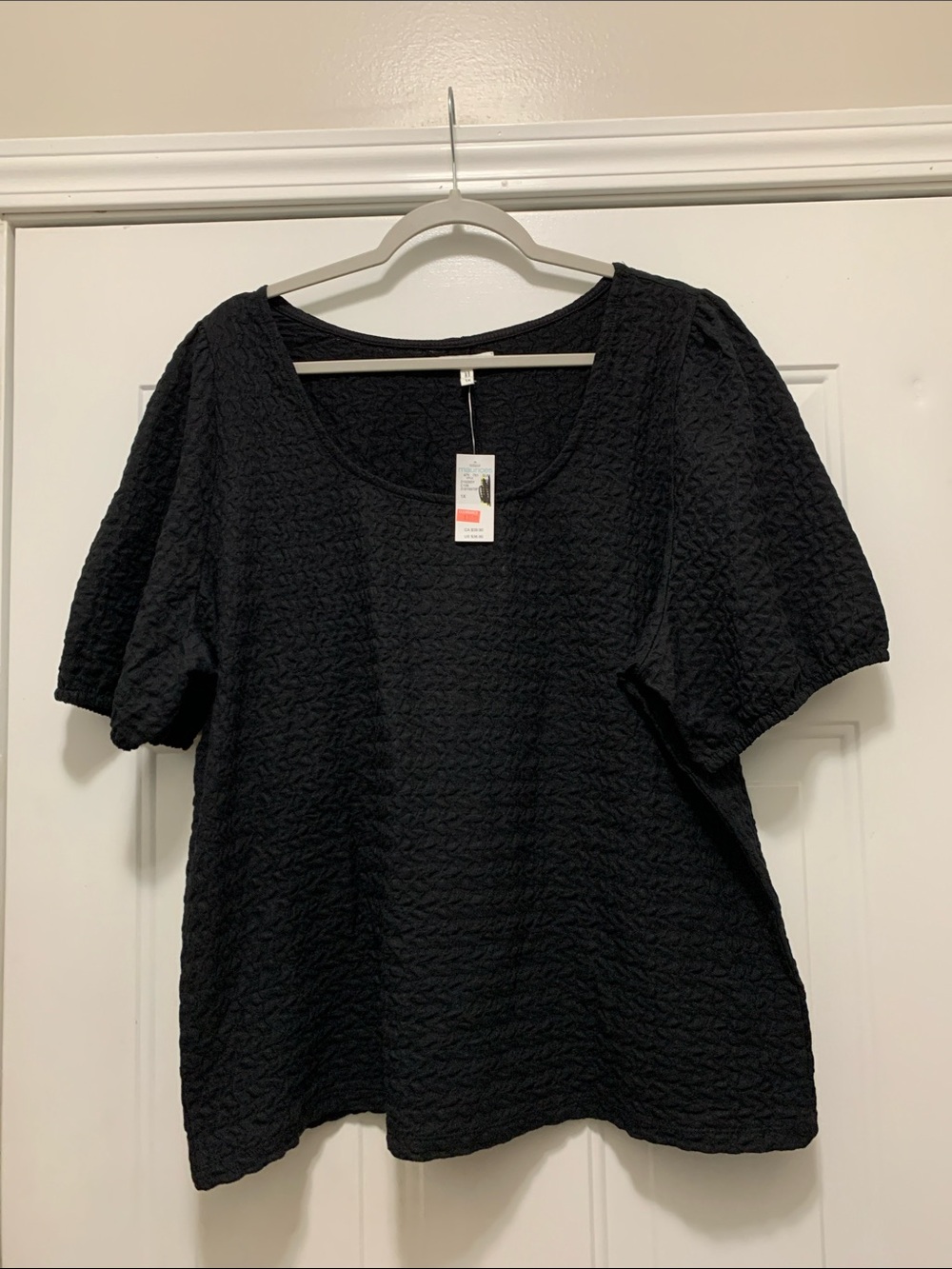 3/$15 NWT Maurices Cotton Blend Black Textured Scoop Neck Short Sleeve Top Sz 1X